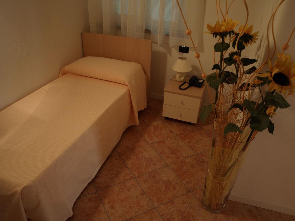 Hotel Karol Монца Екстериор снимка
