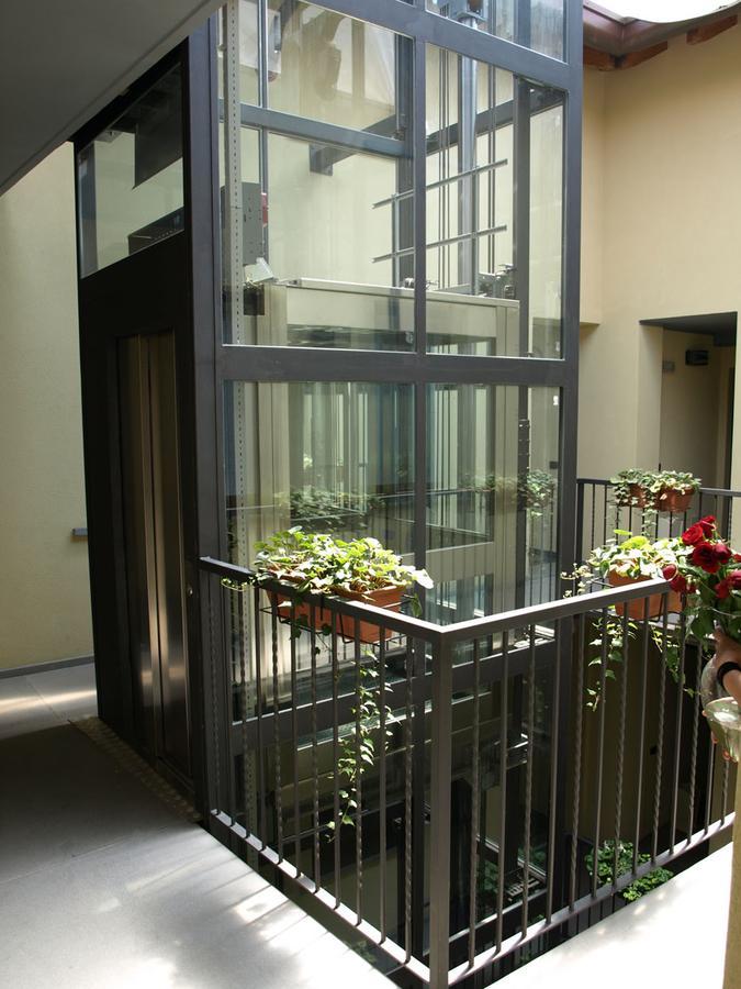 Hotel Karol Монца Екстериор снимка