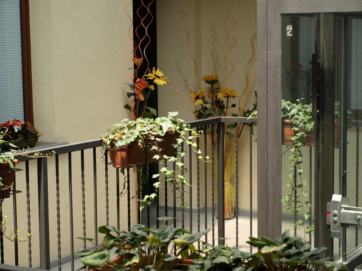 Hotel Karol Монца Екстериор снимка