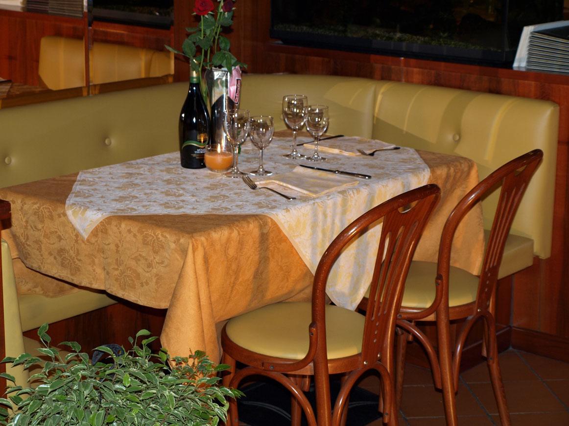 Hotel Karol Монца Екстериор снимка